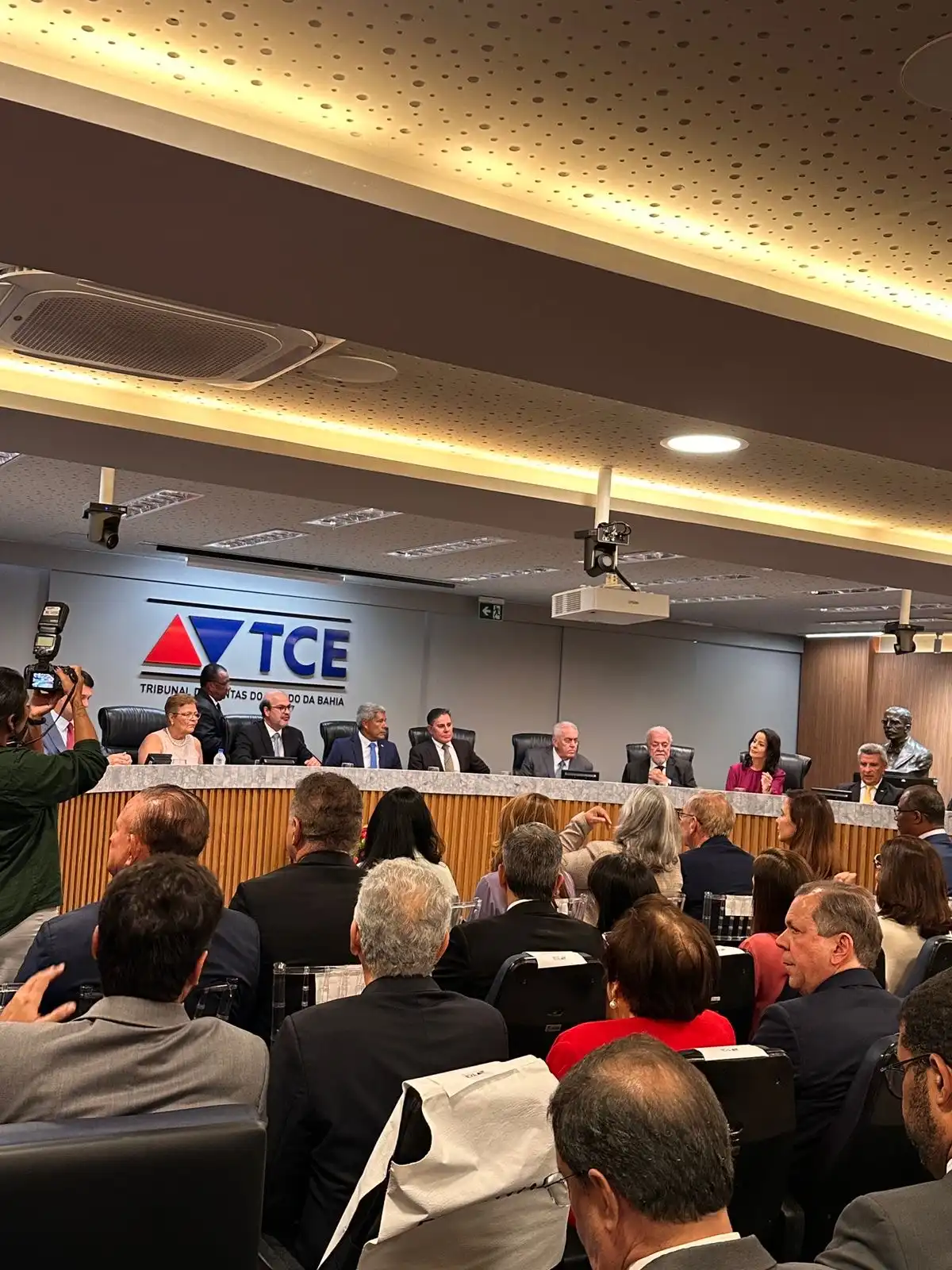 Imagem de Otto Alencar Filho toma posse como conselheiro do TCE/BA