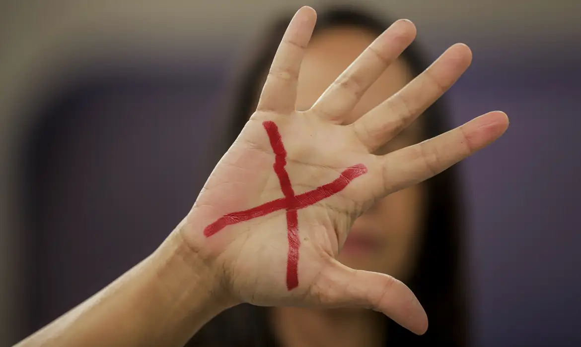 Imagem de Lula sanciona lei que endurece penas para crimes sexuais contra vulneráveis; punições chegam a 40 anos